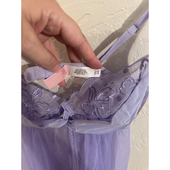 Victoria’s Secret Purple Semi Sheer Floral Twist Front Négligée - Picture 8 of 10